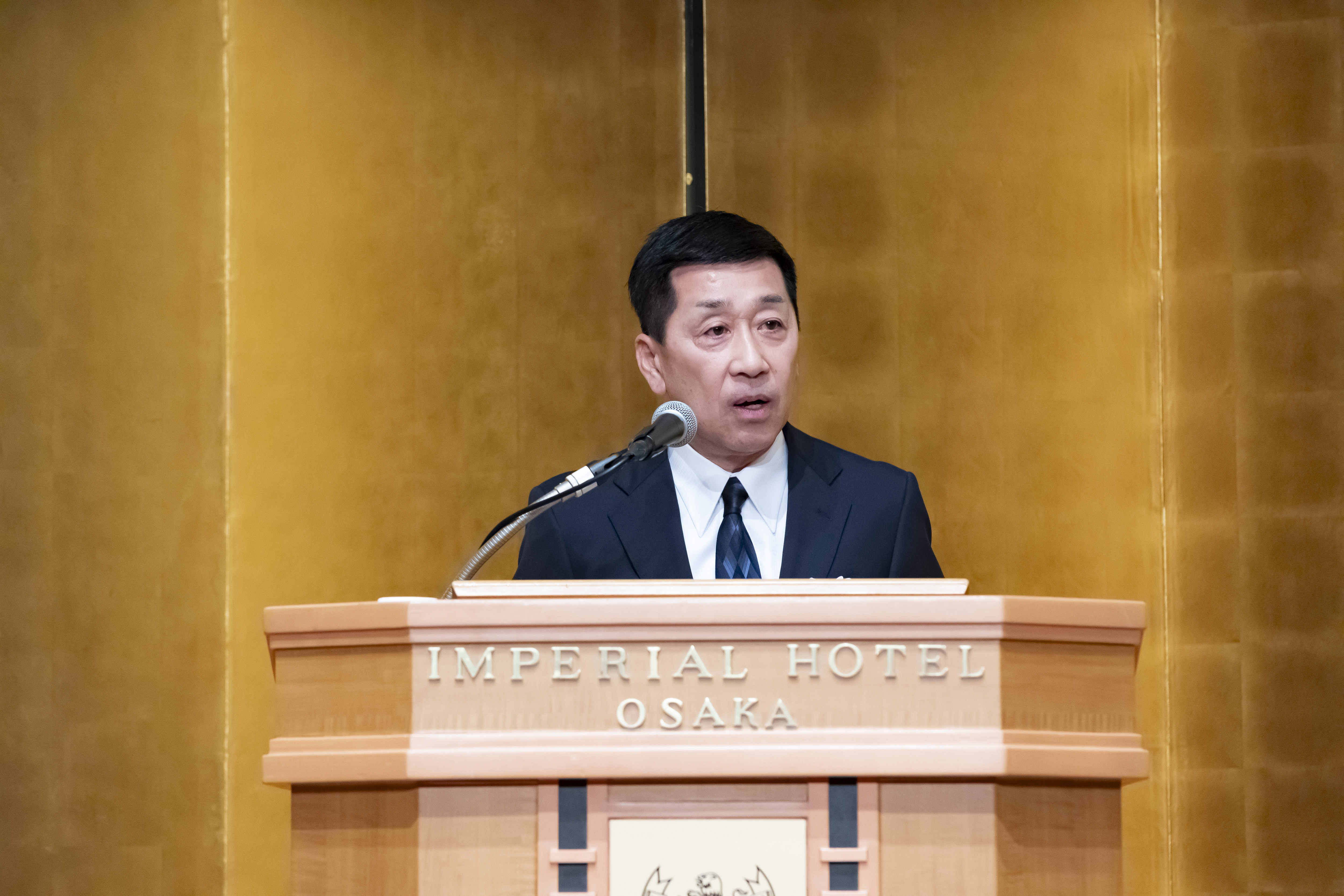 代表取締役社長 榎原永二郎による挨拶